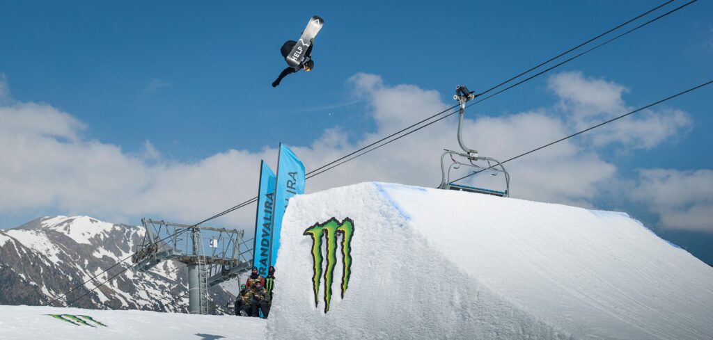 TABLAS-DE-SNOWBOARDS-HELP-SNOWBOARDS